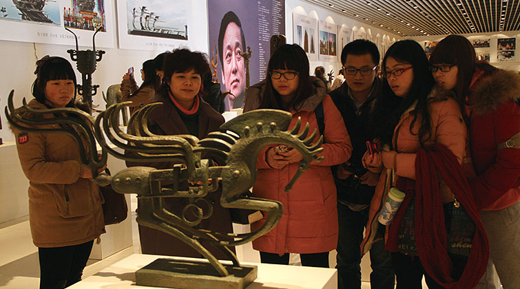 著名艺术家韩美林雕塑艺术馆